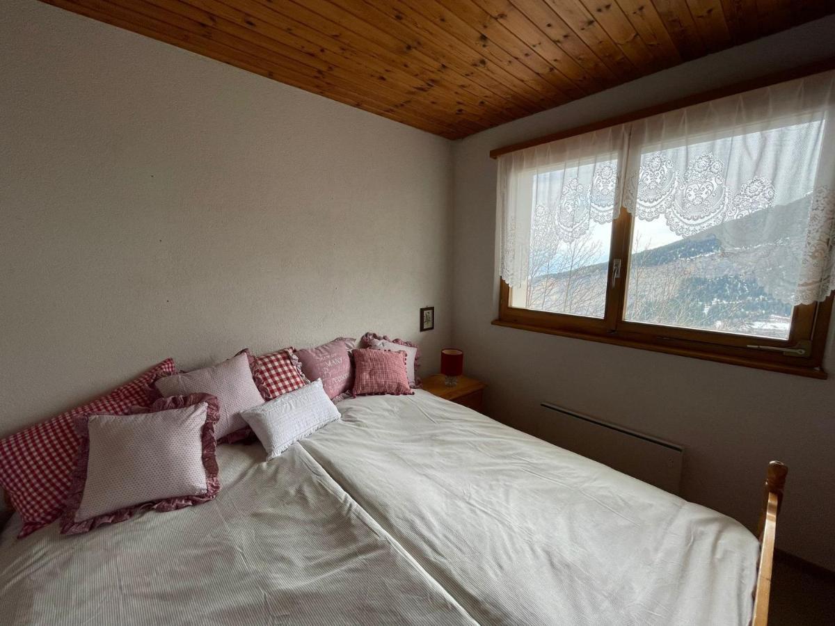 Gemuetliche Wohnung Mit Traumaussicht! Albinen エクステリア 写真